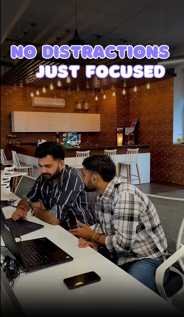 A 1-on-1 session at a desk in the centre